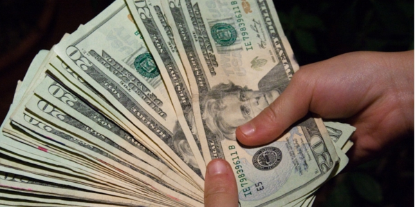 MoneyThumnail 3 Profitable Niche Blog Topics   Select A Blog Topic That Makes Money?